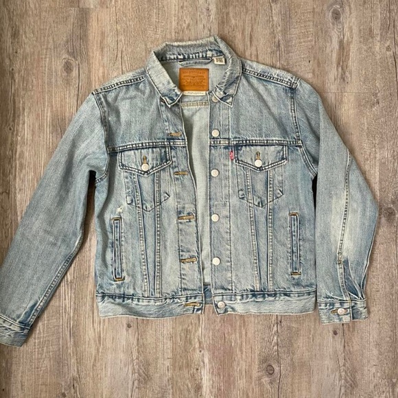 Levi’s Vintage Denim Jacket - Picture 2 of 4